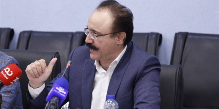 نشست و هم افزایی دستگاههای ذی ربط به کاهش قیمت فولاد کمک شایان خواهد کرد