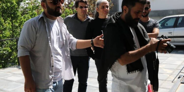 موزیک ویدیو عشق اثری عاشقانه و احساسی با صدایی از جنس آرامش آماده پخش میباشد