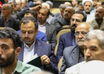 ترحیم هفتمین روز در گذشت مادر همسر دکتر منوچهر متکی از دریچه دوربین پول‌نیوز (+ عکس)