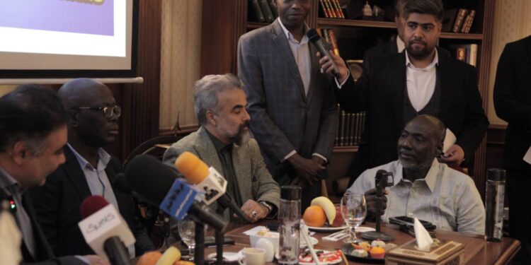 تلاش ما کمک به رشد و شکوفایی صادرات کشور با کمک نخبگان و شرکت های بخش خصوصی است